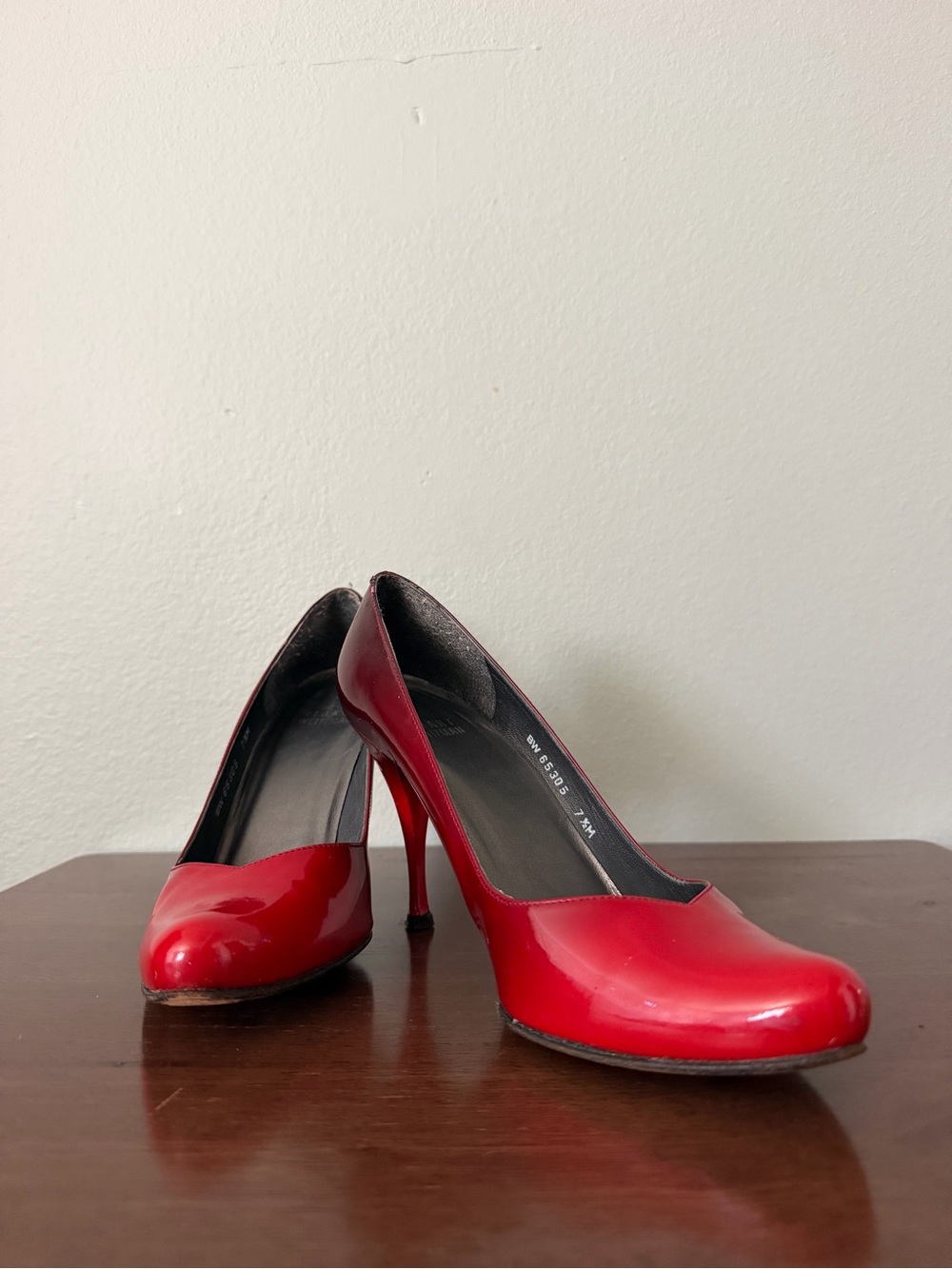 Stuart Weitzman Ombré Red Patent Leather Pumps Size 7.5